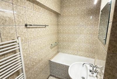 Apartament cu 3 camere decomandat în Nicolina - 12