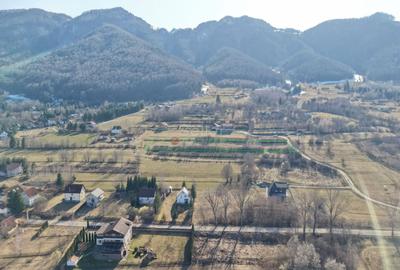 Teren Construcții intravilan de 4043 mp, în Predeluț - 2