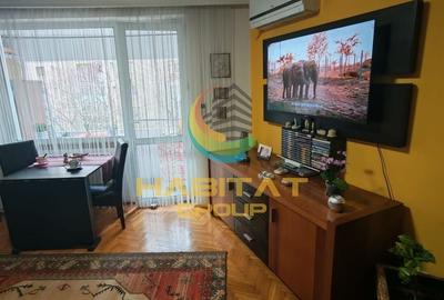 Apartament cu 3 camere semidecomandat în Tineretului