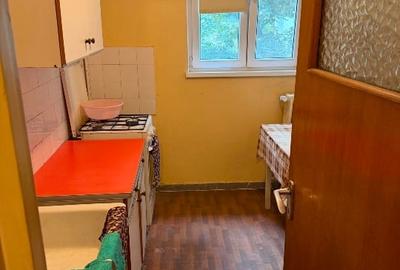 Apartartament 3 camere semidecomandat etaj 2/4 vedere Piața Miniș - 5