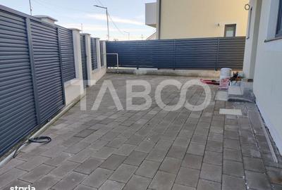 Casă cu 4 camere cu Canalizare în Cristian - 3