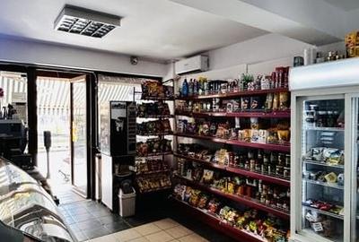 Spațiu comercial versatil cu terasă – potrivit pentru diverse afaceri - 6