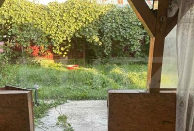 Casă cu 3 camere cu Teren 5100 Mp în Central