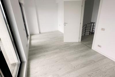Apartament cu 5 camere decomandat în Pantelimon - 4