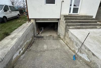 Casă cu Teren 319 Mp în Central - 1