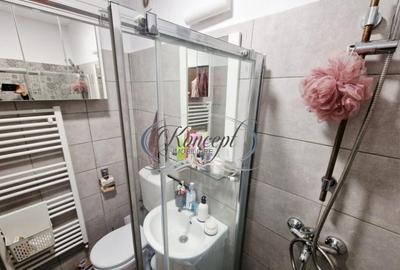 Investitie ideala: casa cu 2 unitati locative si curte, str. - 13