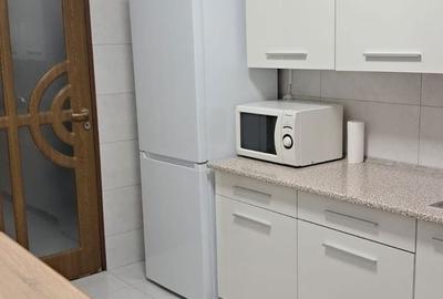 Apartament cu 3 camere decomandat în Ultracentral