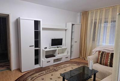 Apartament cu 2 camere semidecomandat, mobilat în Tineretului