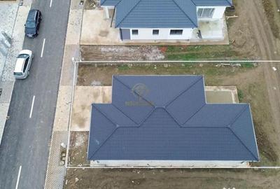 Casă cu 4 camere cu Teren 420 Mp în Mărtinești - 2