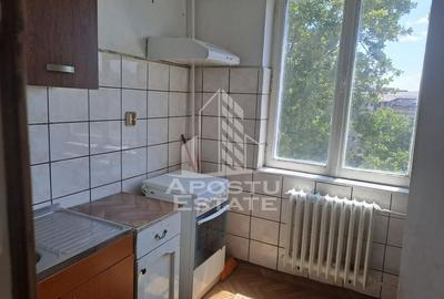 Apartament 3 camere, decomandat, Zona Spitalului Judetean - 4