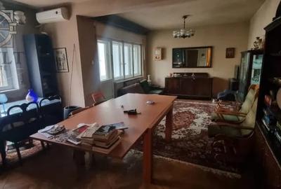 Apartament 4 camere - GARAJ + BOXA - zona PAJURA - 1