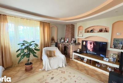 Casă cu 7 camere cu Teren 1388 Mp în Bradu - 18