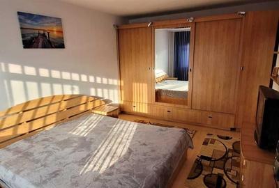 Apartament cu 3 camere semidecomandat, mobilat în Militari