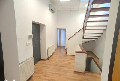 Casă cu 10 camere cu Teren 100 Mp în Știrbei Vodă - 3