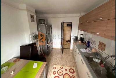 Apartament 3 camere cf1 decomandat zona Micro 3 - 5