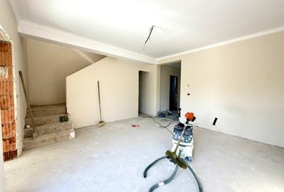 Duplex cu 4 camere cu Canalizare în Sânandrei - 2