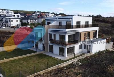 Duplex premium  P+E+R cu view asupra orasului, in  Voronet - 2