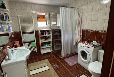 Casă cu 7 camere cu Teren 1061 Mp în Săcălășeni - 13