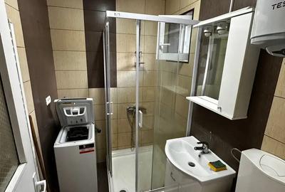 Apartament cu 3 camere decomandat în Brad - 4