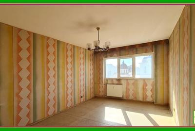 Apartament cu 3 camere decomandat în P-ța Mihai Viteazu