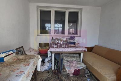 Casă cu 3 camere în Nuci - 9