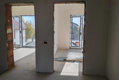 Casă individuală cu 4 camere cu Canalizare în Tunari - 6