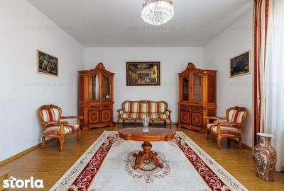 Casă cu 7 camere cu Teren 473 Mp în Central - 9