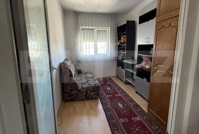Apartament cu 3 camere decomandat în Micro 4 - 5