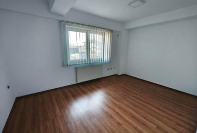 Spatiu birou, zona Stefan cel Mare, Radauti - 5