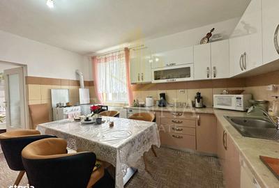 Casă cu 6 camere cu Teren 1650 Mp în Central - 5