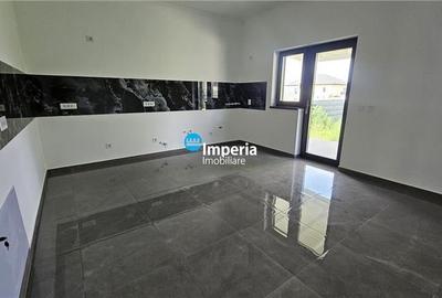 Casă individuală cu 4 camere în Bucium