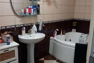 Casă cu 4 camere cu Teren 250 Mp în Central - 4