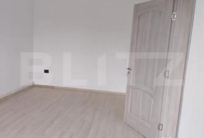 Casă cu 7 camere cu Teren 1388 Mp în Central - 13