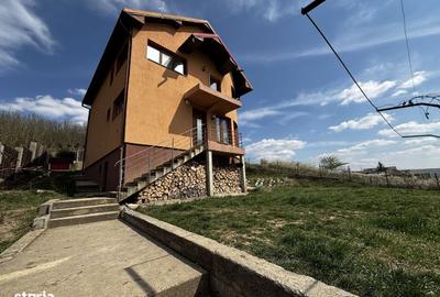 Casă cu 4 camere în Apahida - 1