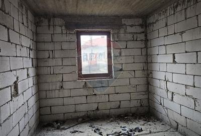 Casă / Vilă cu 12 camere, teren intravilan de 2869mp în Siminicea, SV - 15