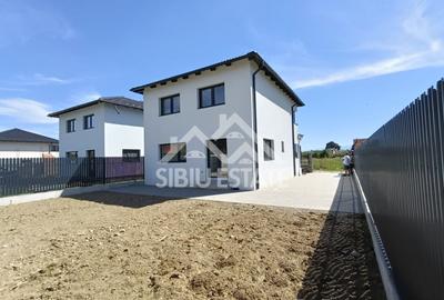 Casa individuala de vanzare - Cristian, zona linistita - 2