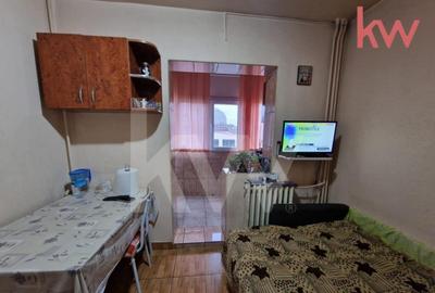 DE VANZARE apartament 2 camere decomandate Bulevardul Deceba - 10