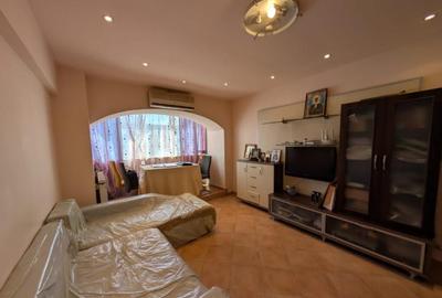Apartament 3 camere, an 1984, Drumul Taberei langa metrou - 2