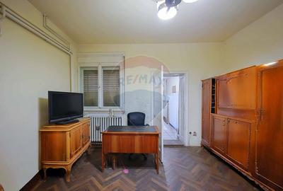 Apartament cu o cameră la casă, în Ioșia, de închiriat - 3