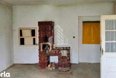 Casă cu 4 camere cu Teren 1079 Mp în Vârfurile - 11