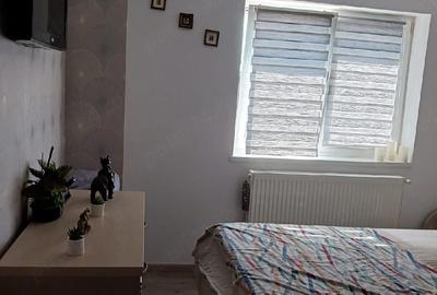 Apartament cu 3 camere decomandat în Central - 1