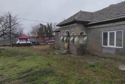 Casă cu 5 camere cu Teren 2000 Mp în Cogealac - 1