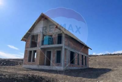 Casă cu 5 camere cu Teren 900 Mp în Sălicea - 7