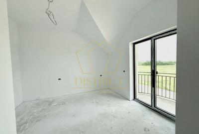 Duplex cu 4 camere cu Canalizare în Covaci - 5
