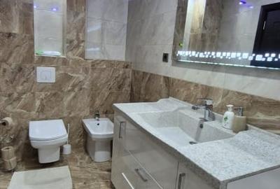 Apartament cu 3 camere decomandat, mobilat în Tractorul - 9