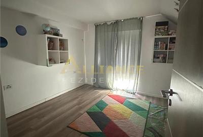 Casă cu 6 camere cu Teren 300 Mp în Central - 2