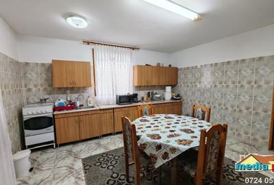 Casă individuală cu 4 camere cu Teren 2422 Mp în Foltești - 8