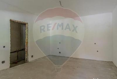 Casă cu 4 camere cu Teren 1642 Mp în Hoghiz - 4