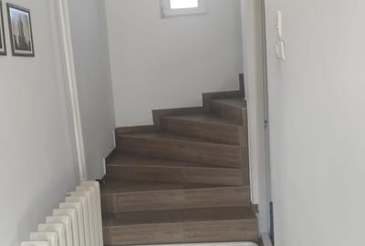 Casă cu 4 camere cu Teren 400 Mp în Km 5 - 18