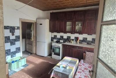 Casă cu 4 camere cu Teren 250 Mp în Central - 3